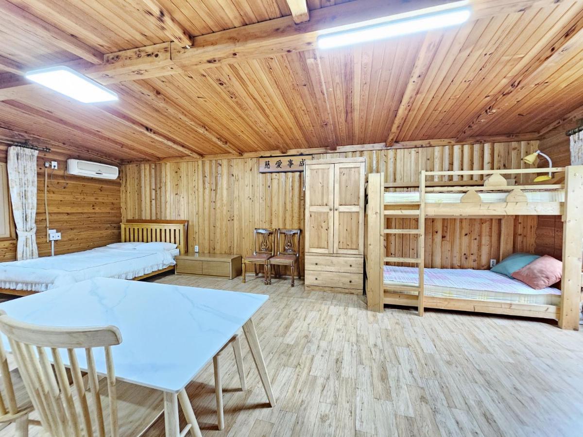 Valley Village Сеогвипо Екстериор снимка